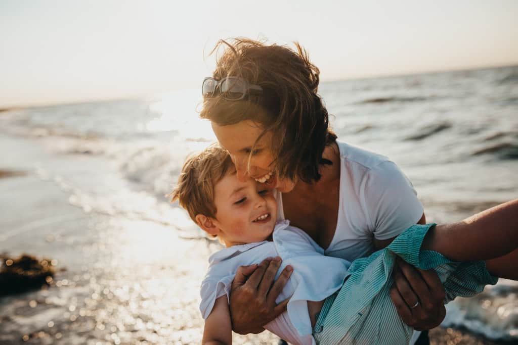 super mum and son date зурган илэрцүүд