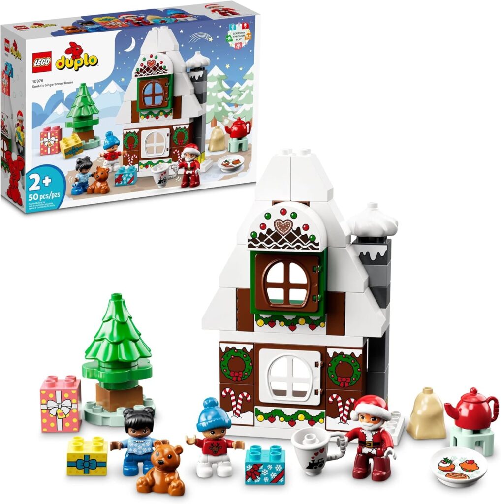For LEGO Lovers - A Christmas-Themed Lego Set