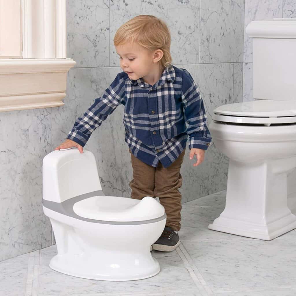 How to Potty Train a Boy? Guide for Moms EverythingMom